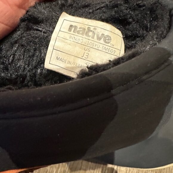 Native Winter Boots size 3 youth - Picture 3 of 3